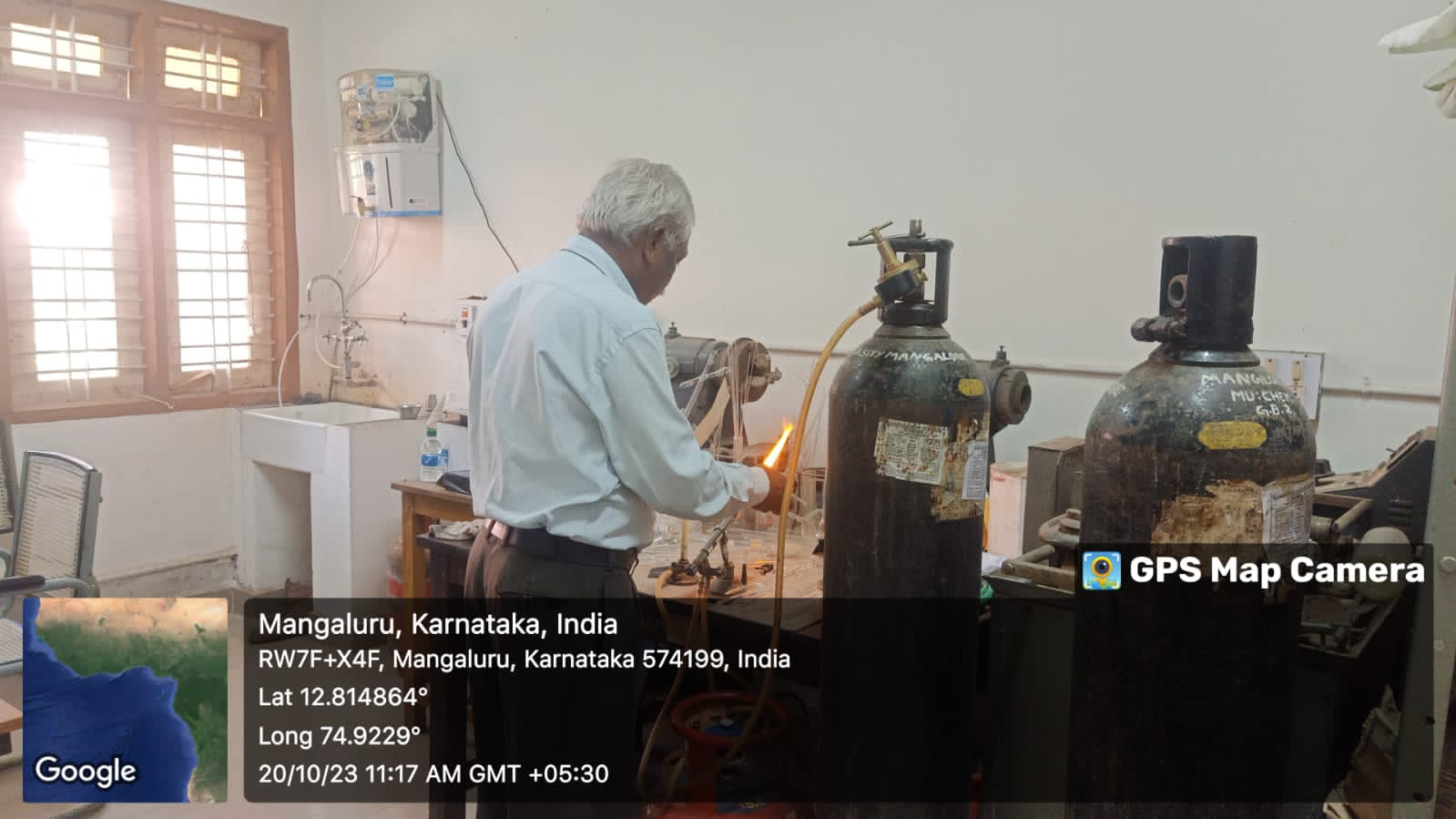 31.Chemistry_Glass_Blowing_Lab_G-30_