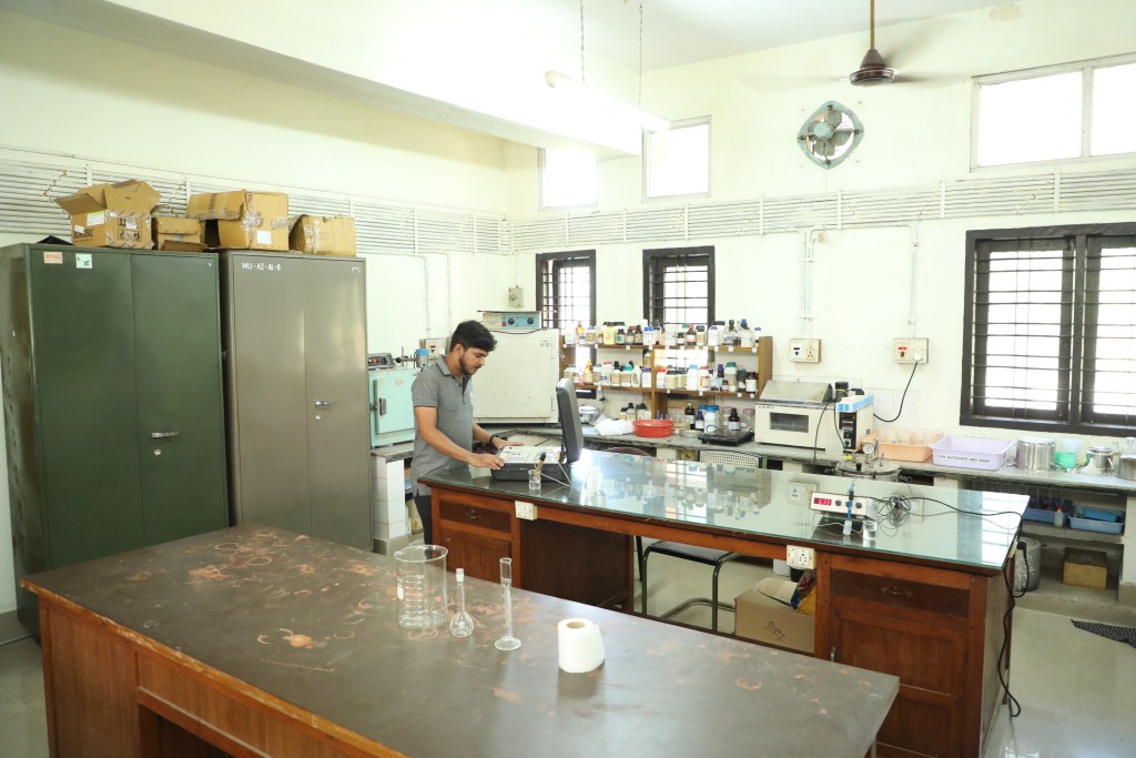 11.Applied_Zoology_Research_Lab-1_7_