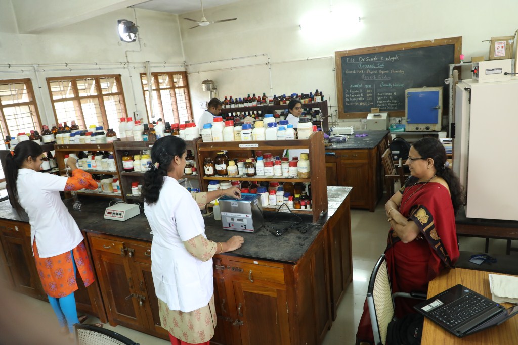30.Chemistry_Research_Lab-7_F-46_